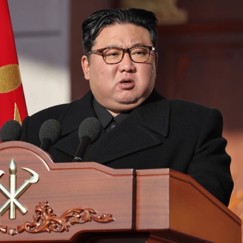 北朝鮮の異常な現実！14歳未満の子供が携帯電話を所持したら処罰される「韓国文化アクセス禁止」