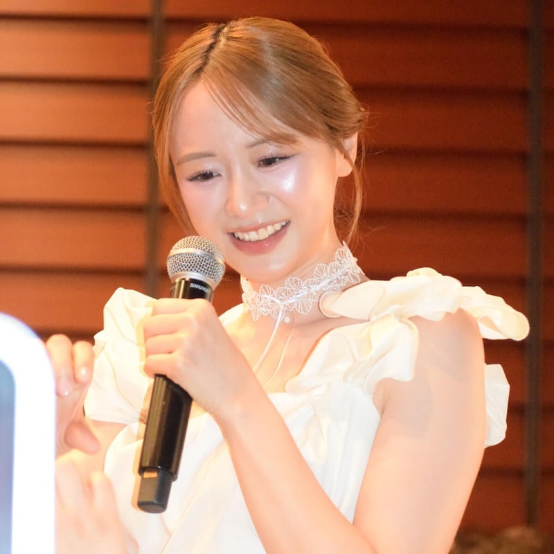 森香澄 バースデーパーティーでナマ肌に迫る!（1）第二のバストが変幻自在