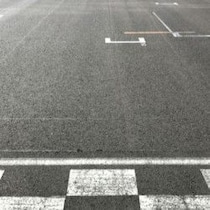 F1ドライバー井上隆智穂が起こした前代未聞の「消火器珍事件」と「爆笑アナウンス」／スポーツ界を揺るがせた「あの大問題発言」