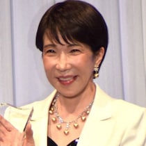 高市早苗「３連休にアイロンと裁縫」SNS投稿で休日アピールしたら「致命的なリスク」が浮き彫りになった「困った問題」