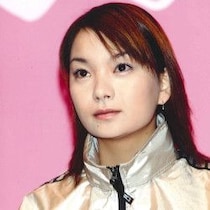 「オロナミンＣ」最新CMをよ～く見たら…一般人に違和感なく溶け込む「元モー娘。」のスゴ技チラリズム