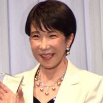 高市早苗「３連休にアイロンと裁縫」SNS投稿で休日アピールしたら「致命的なリスク」が浮き彫りになった「困った問題」