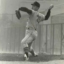 プロ野球「オンオフ秘録遺産」90年〈アマ球界の剛腕が達成した「完全試合」の舞台裏〉