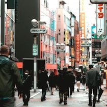 おぎやはぎ矢作兼が暴露した街歩き番組の「ほとんど歩かない」舞台裏！「７メートル手前から…」のリアル