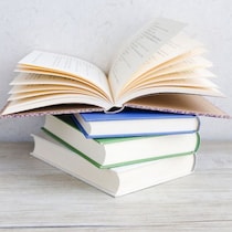 江上剛が選ぶ今週のイチ推し!〈日常の違和感を見逃さない91歳の作家が紡ぐ超短編集〉
