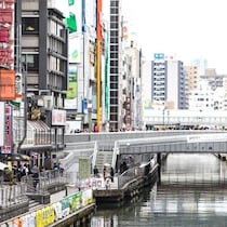 大阪・道頓堀のシンボル「エビツタ」営業終了で困る人が続出！「ここだけの限定グッズ」「推しの聖地」が消える切実な事情