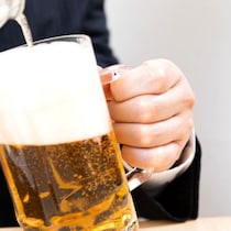 お手軽「缶ビールで超グレードアップ」自宅でできる居酒屋「神泡ビール」激ウマ黄金マニュアル