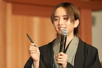 美しさに見惚れる《20代イケメン俳優》TOP10！　4位・板垣李光人、3位・新田真剣佑　2位と1位になったのは？