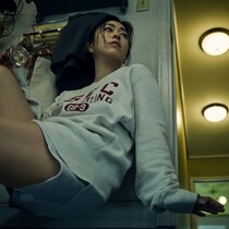 「紅白出場」一度きりの「歌姫」に期待高まる？　「大ヒットアニメ映画」でコラボ実現なら物凄いことに