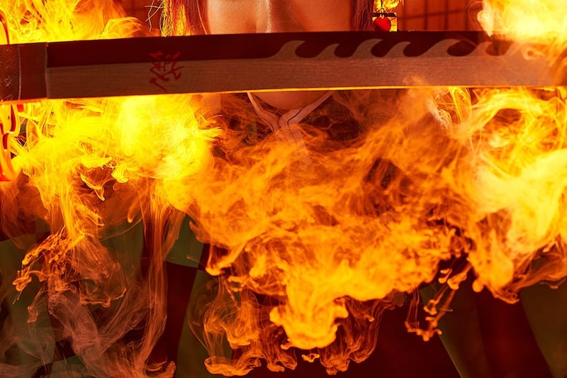 「え、合成なし!?」『鬼滅の刃』炭治郎“ヒノカミ神楽”再現コスプレに「圧巻」と絶賛の声