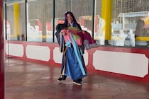 母娘による『薬屋のひとりごと』コスプレのお姫様抱っこが尊い！　「かわいすぎ」と約2.5万いいね