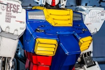 「ガンプラが歩いてる…」『機動戦士ガンダム』等身大RX-78-2の超絶コスプレに「すごすぎる」