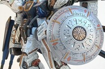 「神々しすぎる…」『ガンプラ』パラス・アテネが“古代兵器”に変貌！緻密すぎるスジ彫りに「なんてキレイなロボット」