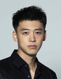 「色気やばい」竹内涼真さんの“筋肉美”に「仕上がりすごい」「めっちゃきれい」「ブロンズ筋肉」