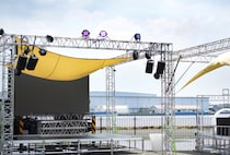 キャラクターショーは誰のもの？　トラブル続出で「撮影禁止」も…　「撮り鉄問題」にも通じる観覧マナー