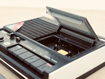 「ビデオデッキない時代」アニメファンの対応に体験談が続々　家族の声が混入して落胆も、今聞くと「別の意味で泣く」？