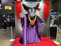 『ドラクエ』「りゅうおう」がお出迎え！　『FF』でぶチョコボ騎乗もアツい「スクエニ」ブース【TGS2025】