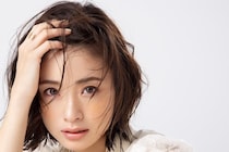 【画像】え、この時17歳？　コチラが上戸彩さんの「大胆なコスチューム」も話題になったマンガ実写版です