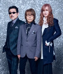 まるで『ドラクエ』？　THE ALFEE、“10年前”のCDジャケットが話題に　「みんな吟遊詩人」