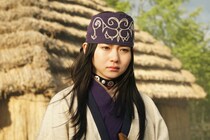 【画像】え…っ？　「可愛すぎるだろ…」「さらに美白に見える」　こちらが『ゴールデンカムイ』アシリパさん（山田杏奈）の純白ドレス姿です