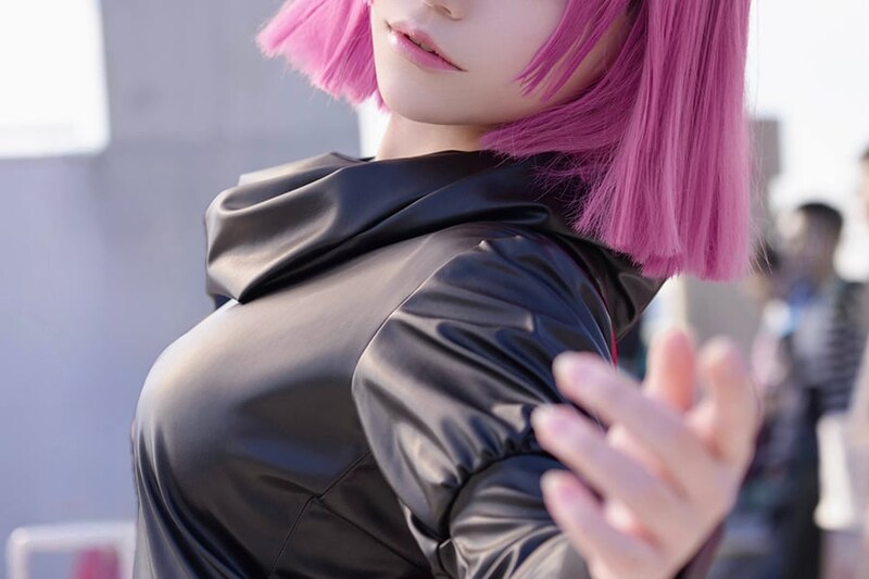 「お美しい…」『ガンダム』“ハマーンさま”の美麗コスプレイヤーに「完ぺき」「カリスマ的な美貌」
