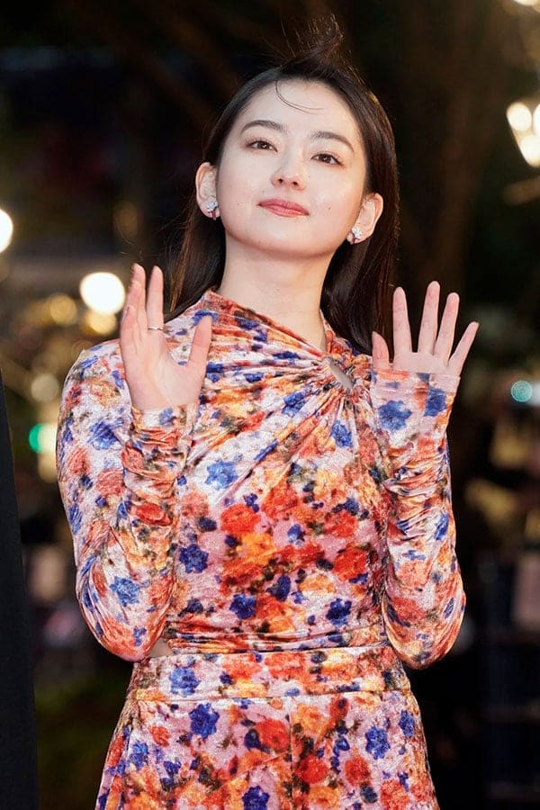 「杉リパ可愛すぎ」実写『ゴールデンカムイ』主役ふたり「オフショットのさらにオフ」がイイ!