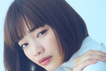 次の朝ドラヒロイン「大河と全然違う」と話題に　雰囲気”激変”「見上愛」のビジュアルに反響
