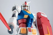 【画像】え…っ！「勘違いしてた」「目じゃなくて…」こちらが初代ガンダムの「メインカメラ」の場所です（3枚）