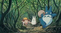 公式も言及なし、そもそも気付いてる人も少ない？　『トトロ』に一瞬映る「白いUMA」は何なのか