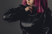 【画像】え…っ！「カリスマ感ある」「美貌すごっ！」こちらが『ガンダム』ハマーン様の美麗コスプレ写真です（5枚）