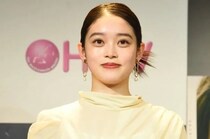 【画像】え…っ！「妖艶」「かわいい」　こちらが『ばけばけ』ロスから救った高石あかりさんの新CMのビジュアルです（5枚）