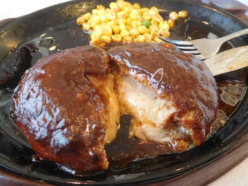 「え、難問すぎ（笑）」「ポケモン…か？」ガスト公式Xがコラボを”匂わせ”　激ムズ4色に予想白熱！