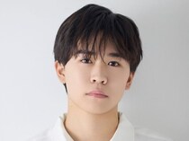 鈴木福『惡の華』オフショットで「ブルマ姿」でノリノリに　ファン反応「変態仮面」やって