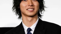 【画像】え…っ！「何事かと…」「びっくり」こちらが包帯まみれな「山﨑賢人」さんの姿です