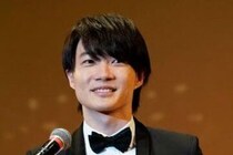 【画像】え、「くそワロタ」「なぜか似てる」「ヒゲ生やすと変なおじさん」　コチラが「中村倫也＆ムロツヨシ」に扮した神木隆之介です