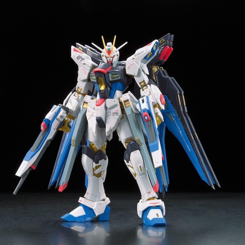 「デカすぎだろ…」『ガンダム』“主人公声優”がパチンコ新台と2ショット　“圧倒的筐体ビジュアルに”ファン驚愕