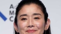 【画像】え、「なんかシュール」「若すぎるだろ」「時代変わったな」　コチラが「石田ひかりと波平（同い年・54歳）」が並んでる投稿です