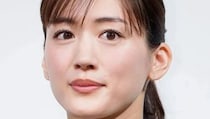 【画像】え…っ！「そっくり」「ご本人よりも…」こちらが女性タレント（43歳）による綾瀬はるかさんの再現ビジュアルです（3枚）