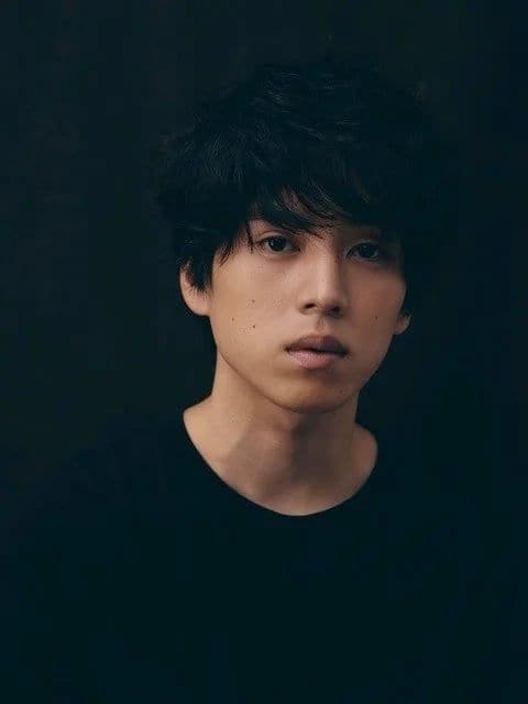「違う人みたい」　『爆弾』出演俳優（29）が激変　奇抜なビジュアルに「…え？」「ワイルド」