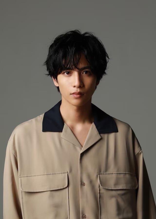 志尊淳(31)の激変ビジュアルに「驚き」殺到 全身“真っ白”姿に「美しすぎ」「イケメンじゃなくて“怖い”が先に来る」