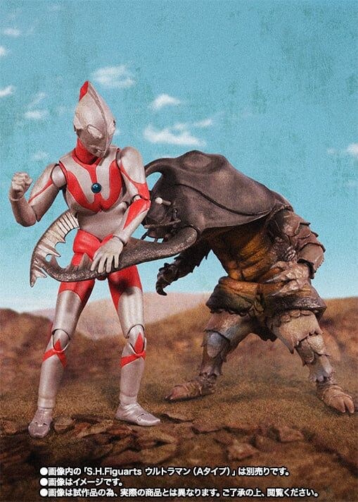 かわいい「手踊り人形」の「アントラー&レッドキング」登場 『ウルトラマン』放送の1966年発売、日本初怪獣ソフビが復刻