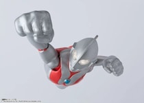 「絶対買う！」『ウルトラマン』×人気スナックの“まさかの変身パッケージ”に「すばらしい」「かわいい」