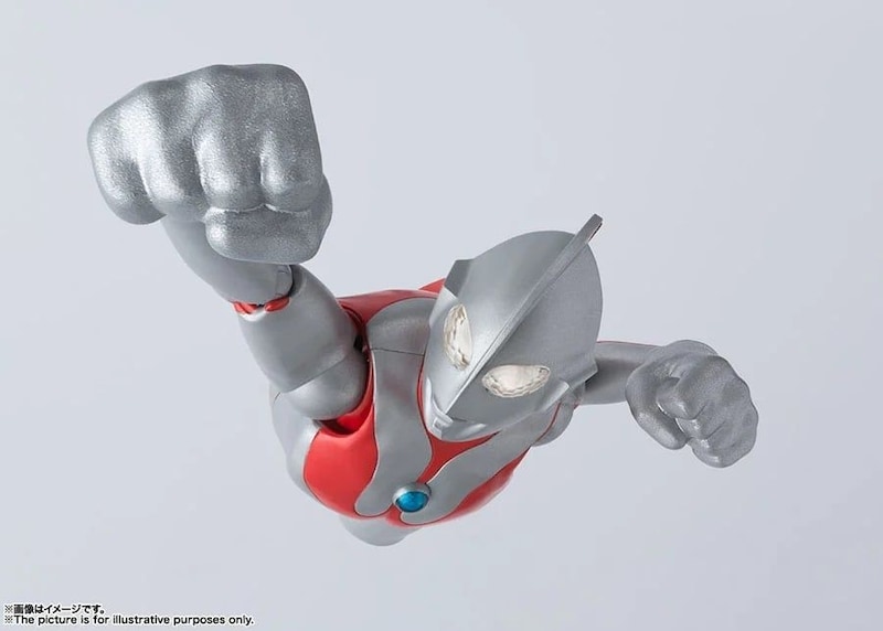 「絶対買う!」『ウルトラマン』×人気スナックの“まさかの変身パッケージ”に「すばらしい」「かわいい」