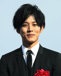 「ヒーローのお尻綺麗だった」「地上波でもいけるのか」　特撮出身俳優が再現してしまった衝撃の実写化キャラ