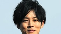 【画像】え、「お尻キレイ」「からんでる女優が凄い」　コチラが松坂桃李さんが頑張り過ぎてR18になった映画です