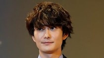 【画像】え、「怖っ！」「表情やばい」こちらが雰囲気一変した、岡田将生さんの“悪役”姿です