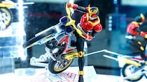 ファン驚愕？　『仮面ライダー』の復活アイテムに「会場限定」も多数…　秋葉原で「魂ネイションズ」展示会