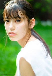 『風薫る』退場した人気女優（24）が最新ショット公開　川で「美脚露わ」な姿にファン「撃ち抜かれる美しさ」「可愛いの天才」