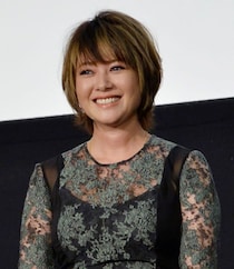 「え、怖っ」真木よう子（43）の“別人級”な昭和の小学生風ビジュアル公開　狂気の姿に「誰かと…」「背筋凍る」