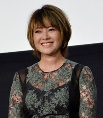 「え、怖っ」真木よう子（43）の“別人級”な昭和の小学生風ビジュアル公開　狂気の姿に「誰かと…」「背筋凍る」